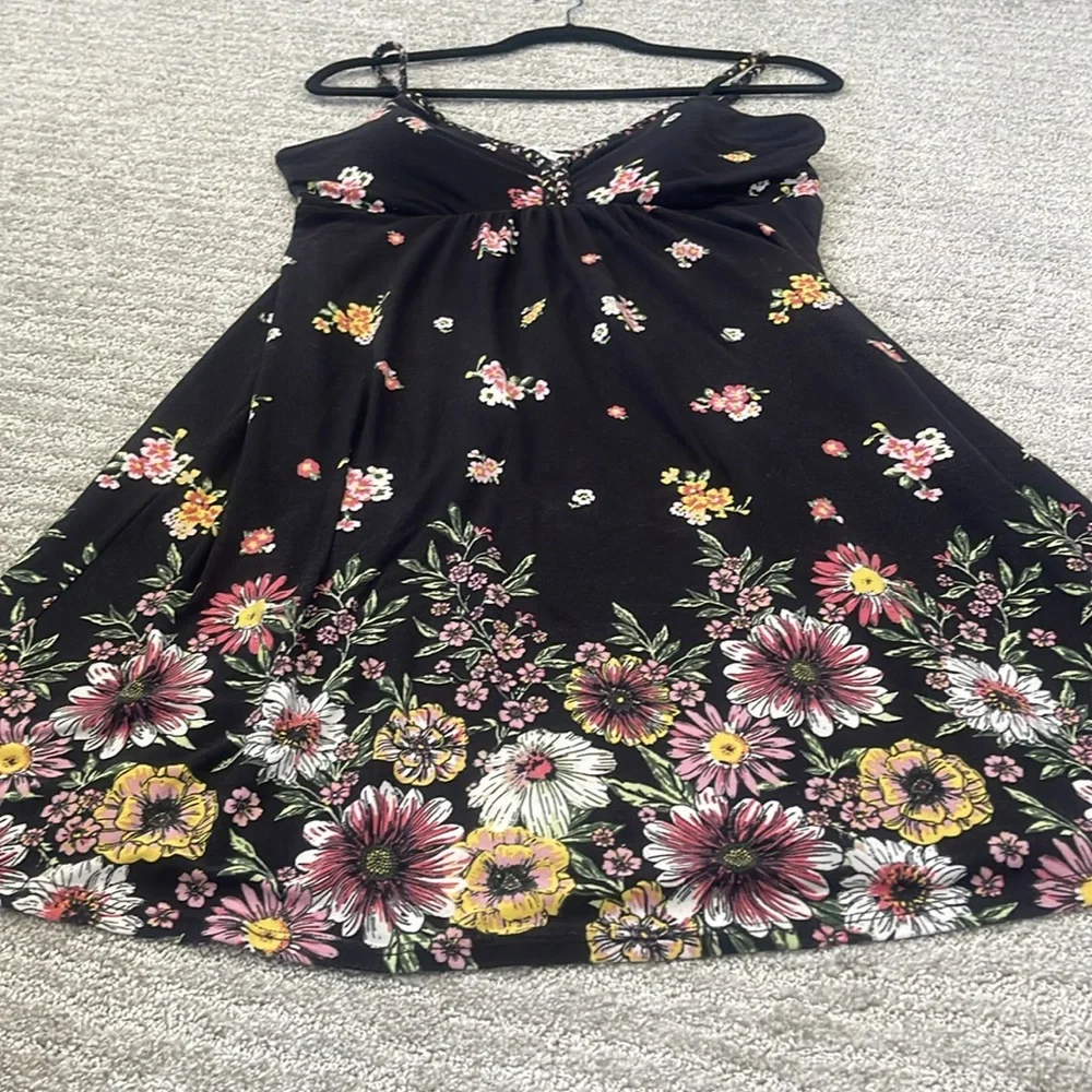 Planet Gold black floral dress with braided accent - Picture 7 of 7